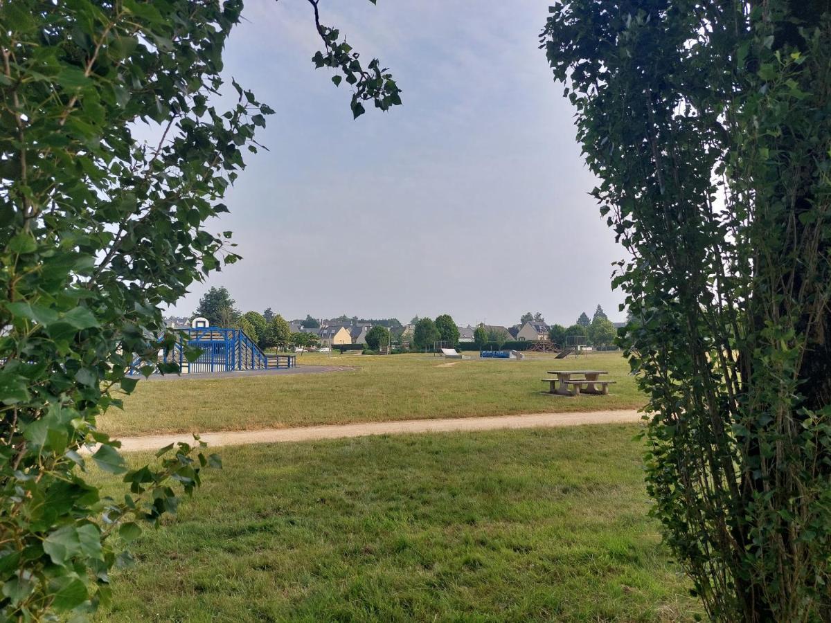 Appartement Plein Centre Broons Экстерьер фото